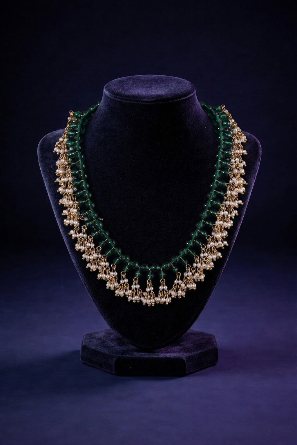 Emerald Draped Pearl Collar