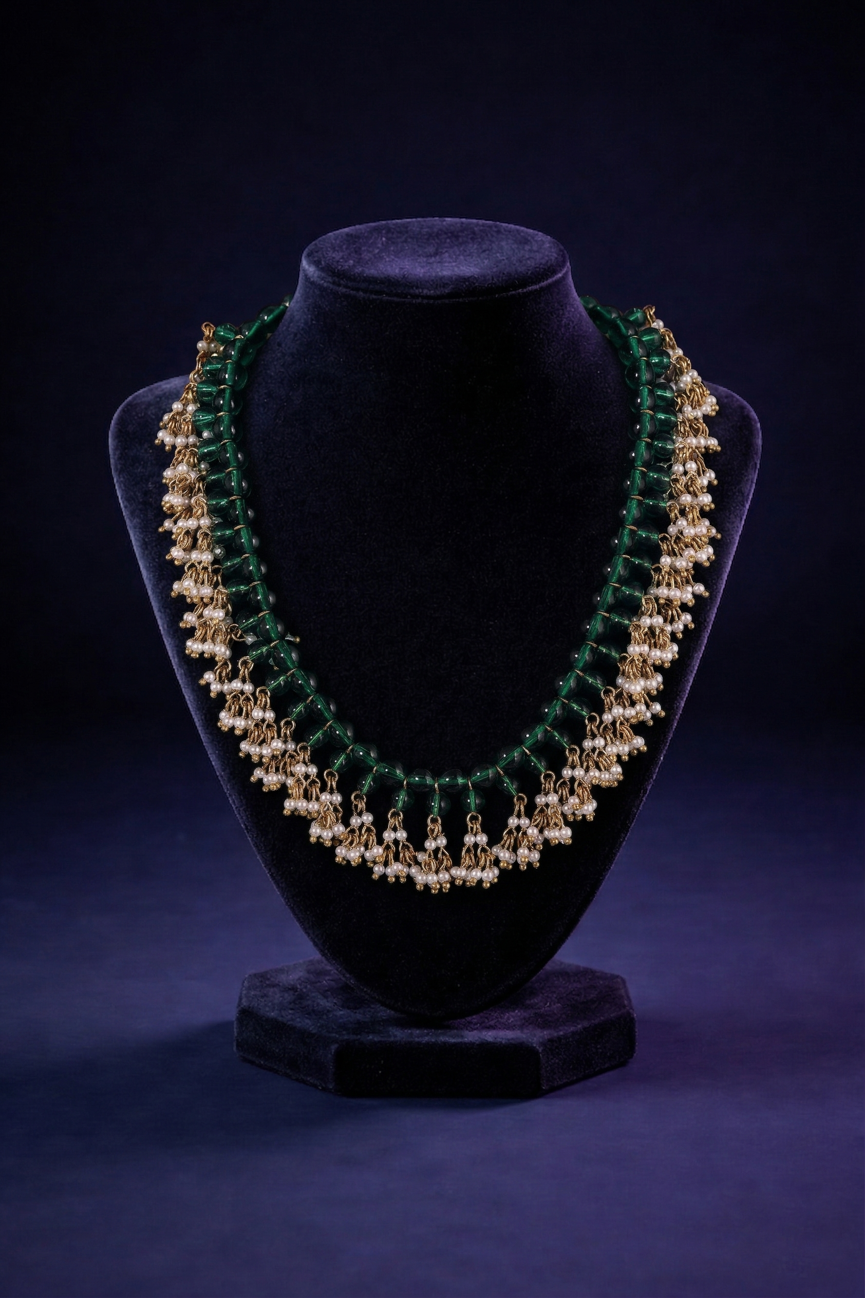 Emerald Draped Pearl Collar