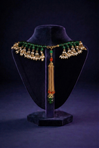 Emerald Draped Pearl Collar