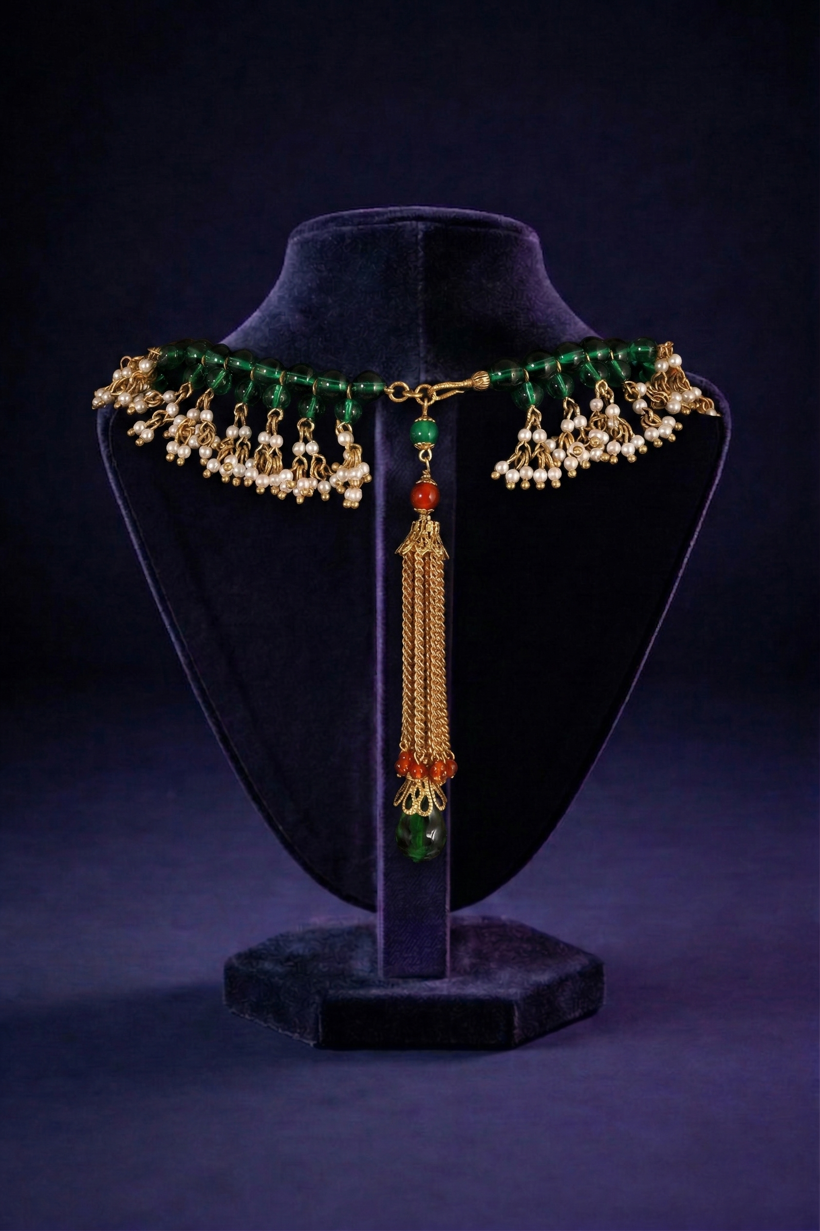 Emerald Draped Pearl Collar
