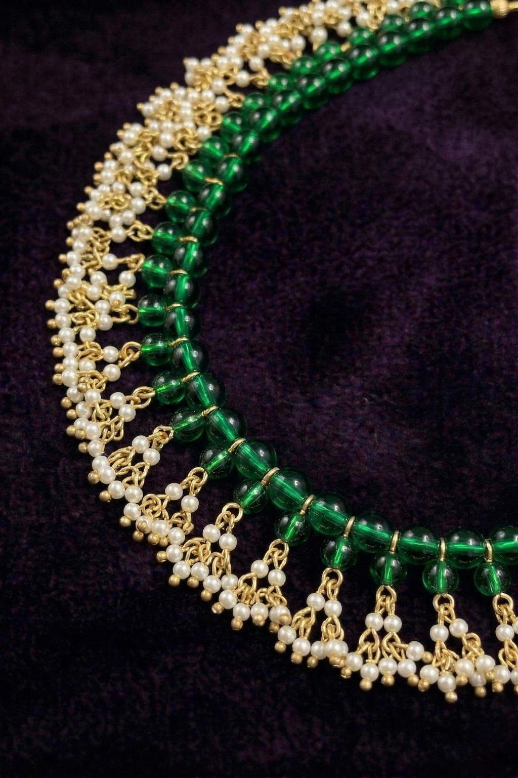Emerald Draped Pearl Collar