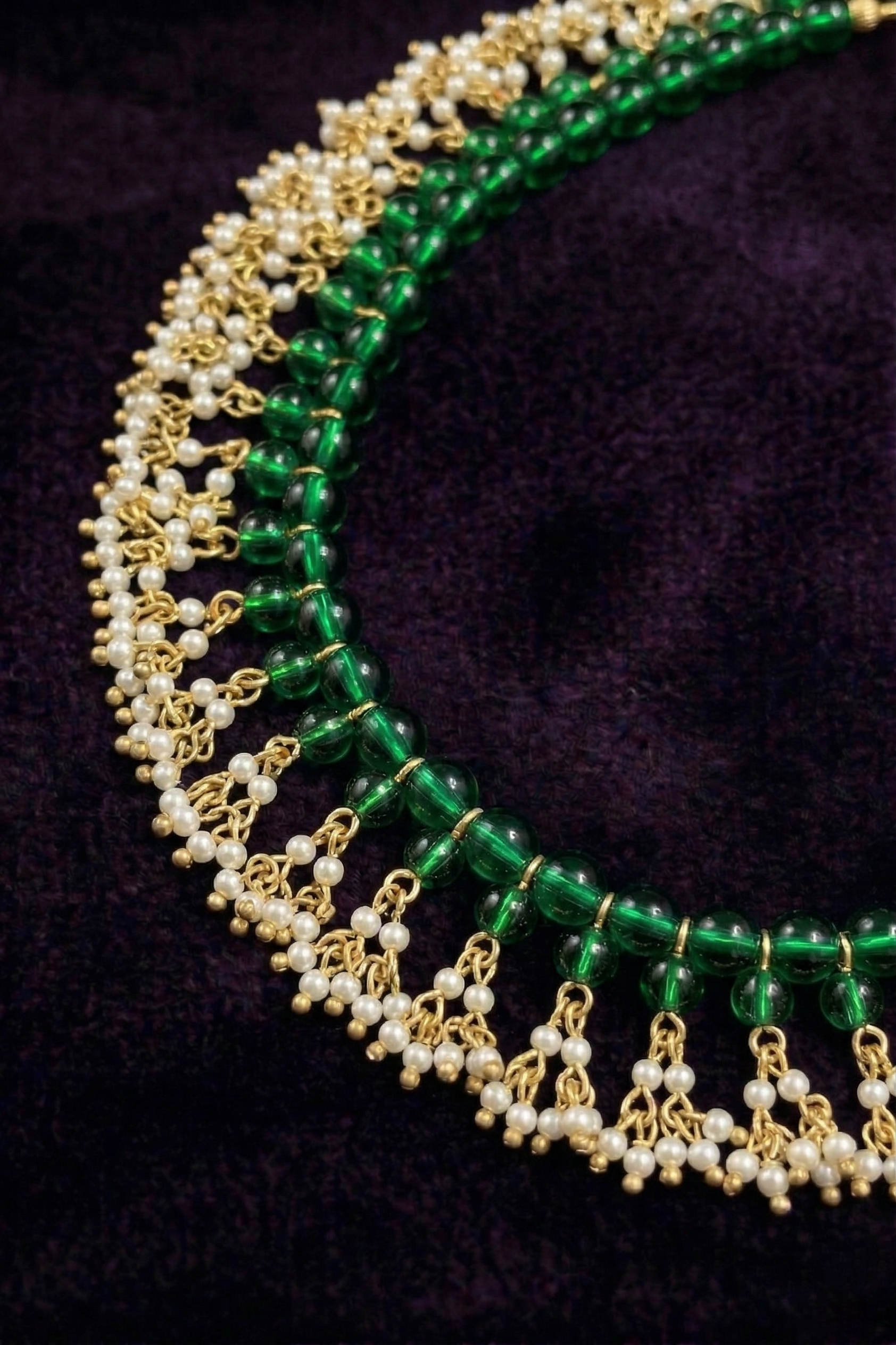 Emerald Draped Pearl Collar